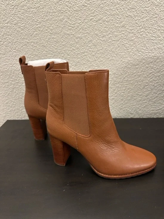 LAUREN RALPH LAUREN
Mylah Il Polo Tan Tumbled Leather Ankle Boots - Picture 6 of 12